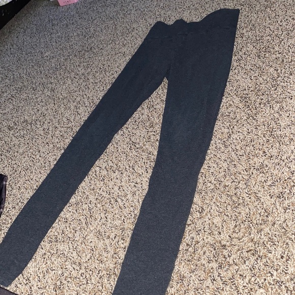 GRAY LEGGINGS - Picture 1 of 3